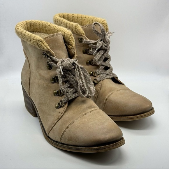 Billabong Tan Ankle Boots - Picture 1 of 9